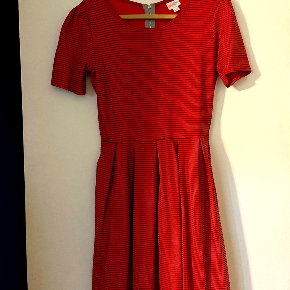 LuLaRoe Amelia, red with tiny black stripes, size medium.